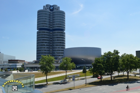 BMW, prédio da sede e museu - Munique